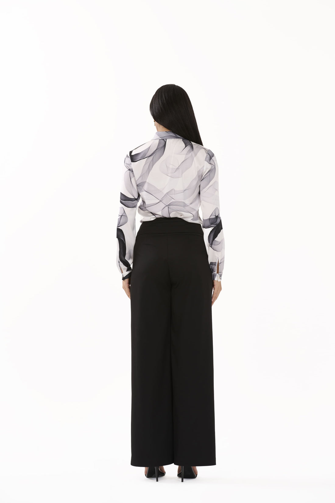 Vivienne – Ecru Long-Sleeve Blouse - 305027